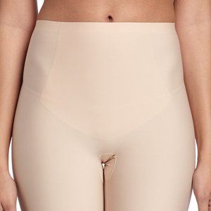 SPANX Thinstincts Mid-Thigh Short